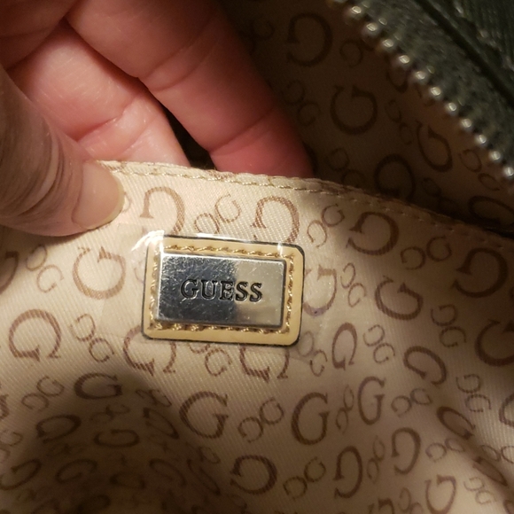 Guess backpack purse - Picture 4 of 5